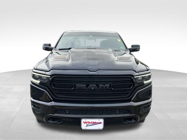 Photo of 2023 Diamond Black Crystal Pearlcoat RAM 1500