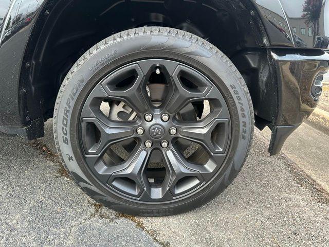 Photo of 2023 Diamond Black Crystal Pearlcoat RAM 1500