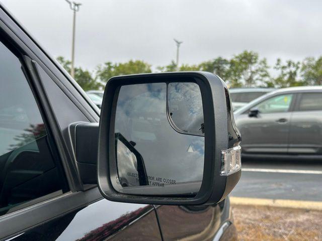 Photo of 2023 Diamond Black Crystal Pearlcoat RAM 1500