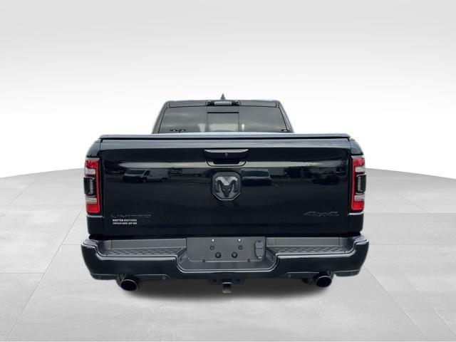 Photo of 2023 Diamond Black Crystal Pearlcoat RAM 1500