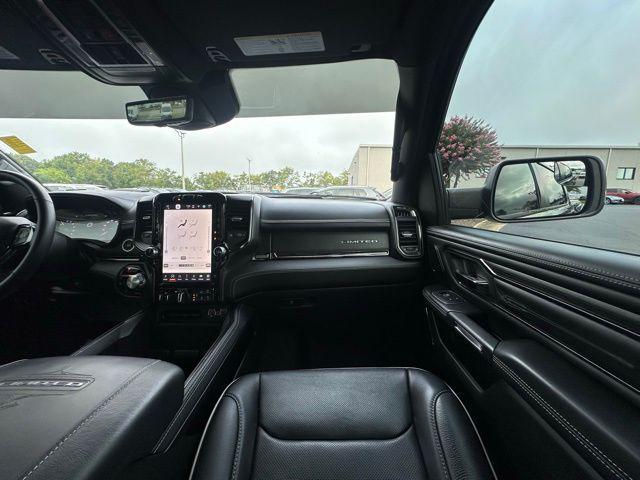 Photo of 2023 Diamond Black Crystal Pearlcoat RAM 1500