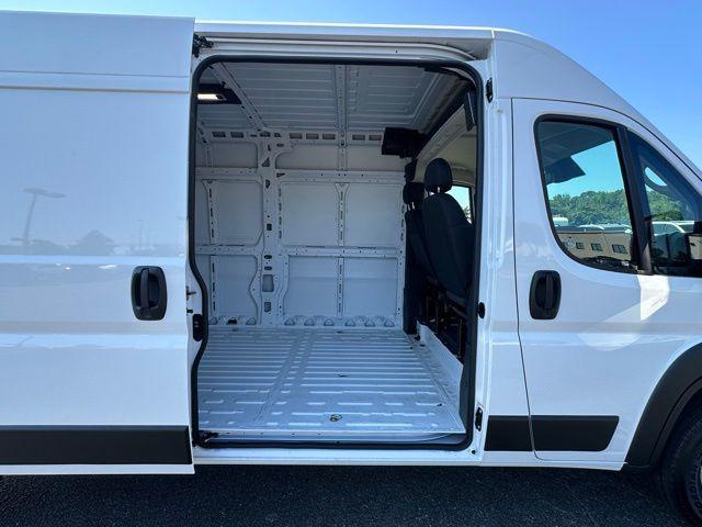 Photo of 2025 Bright White Clearcoat RAM ProMaster 2500