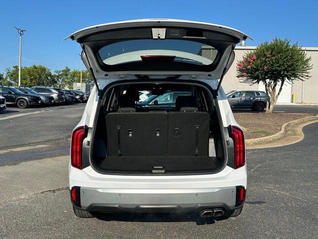 Photo of 2023 Glacial White Pearl Kia Telluride