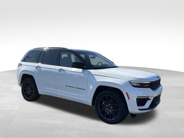 Photo of 2025 Bright White Clearcoat Jeep Grand Cherokee