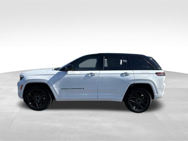 Photo of 2025 Bright White Clearcoat Jeep Grand Cherokee