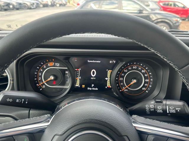 Photo of 2025 Black Clearcoat Jeep Wrangler