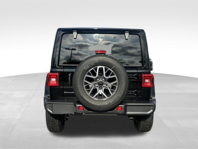 Photo of 2025 Black Clearcoat Jeep Wrangler