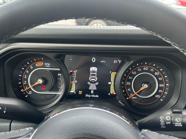 Photo of 2025 Black Clearcoat Jeep Wrangler