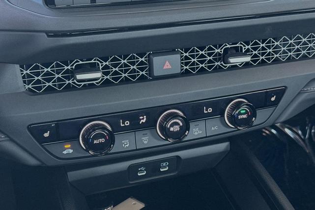 Photo of 2025 Crystal Black Pearl Honda Accord