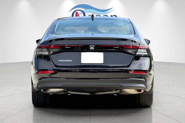 Photo of 2025 Crystal Black Pearl Honda Accord
