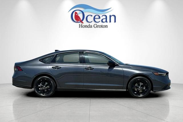 Photo of 2025 Meteorite Honda Accord