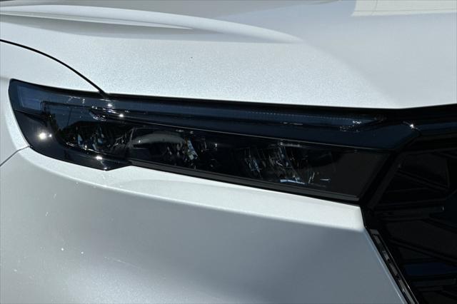 Photo of 2026 Silver Metallic Honda CR-V Hybrid