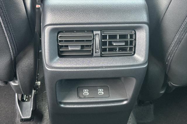 Photo of 2026 Silver Metallic Honda CR-V Hybrid