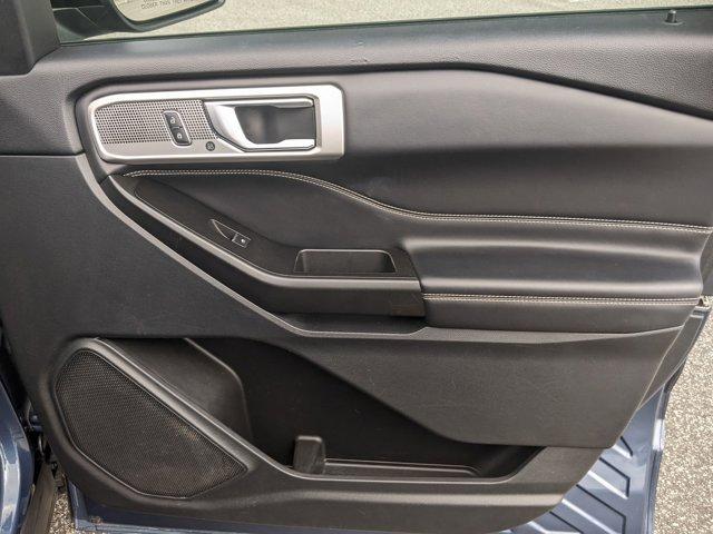 Photo of 2020 Blue Metallic Ford Explorer