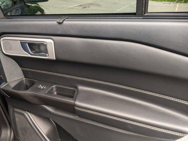 Photo of 2020 Blue Metallic Ford Explorer