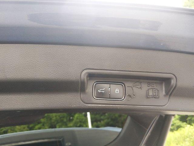 Photo of 2020 Blue Metallic Ford Explorer