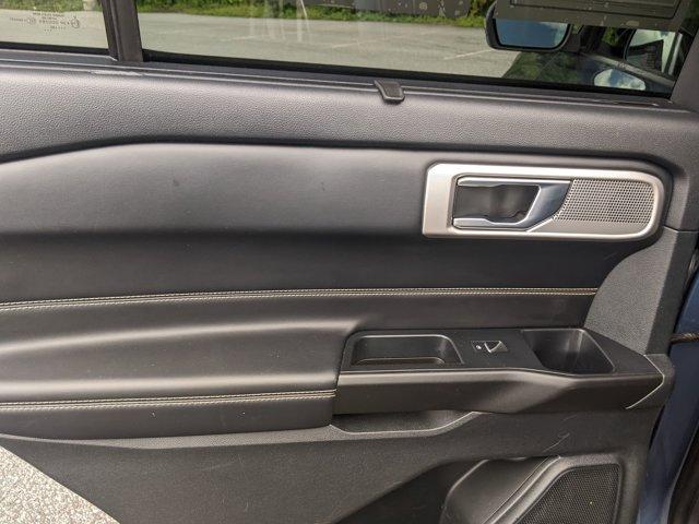 Photo of 2020 Blue Metallic Ford Explorer