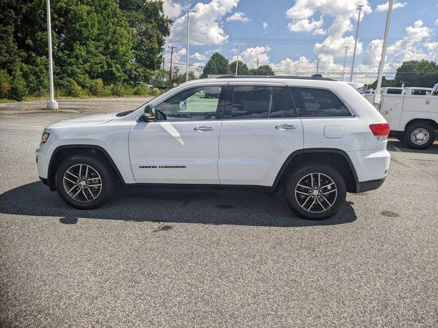 Photo of 2018 Bright White Clearcoat Jeep Grand Cherokee