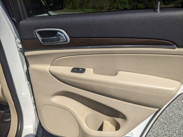 Photo of 2018 Bright White Clearcoat Jeep Grand Cherokee