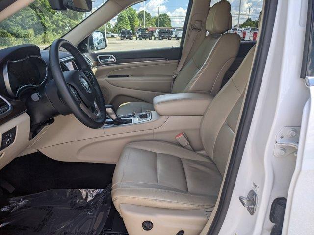 Photo of 2018 Bright White Clearcoat Jeep Grand Cherokee