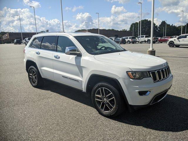 Photo of 2018 Bright White Clearcoat Jeep Grand Cherokee