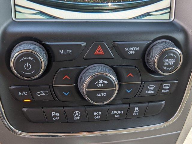 Photo of 2018 Bright White Clearcoat Jeep Grand Cherokee