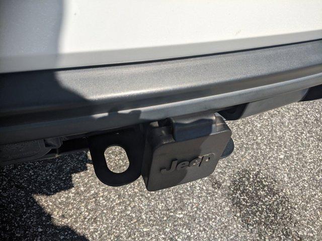 Photo of 2018 Bright White Clearcoat Jeep Grand Cherokee