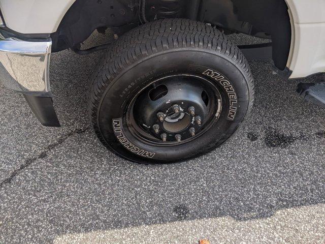 Photo of 2021 Oxford White Ford F-350