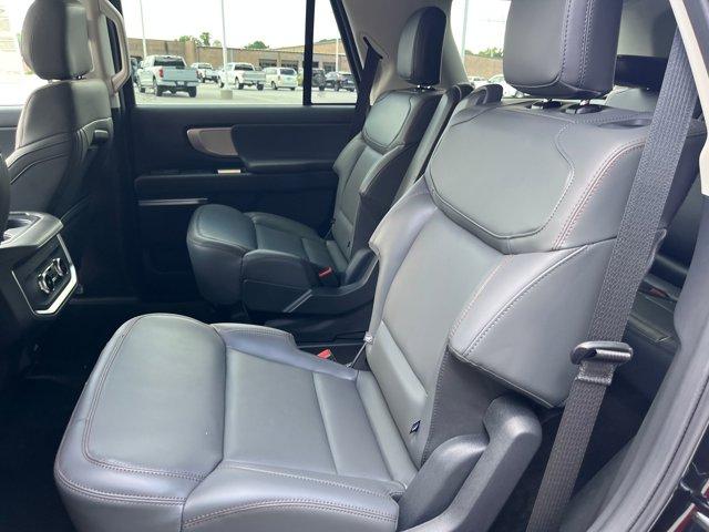 Photo of 2025 Agate Black Metallic Ford Expedition