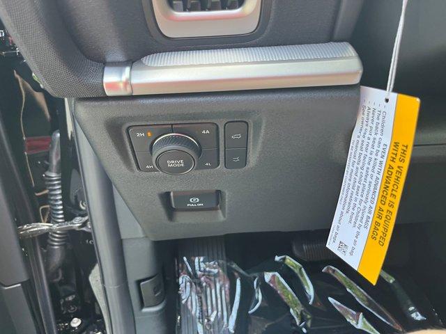 Photo of 2025 Agate Black Metallic Ford Expedition