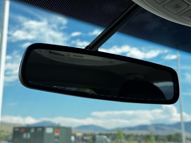 Photo of 2018 Magnetic Metallic Ford Edge