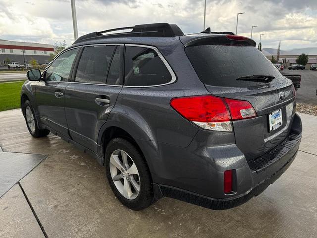 Photo of 2014 Carbide Gray Metallic Subaru Outback