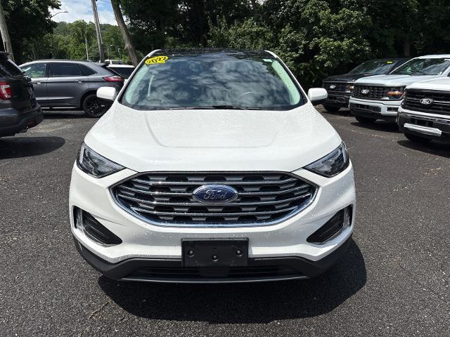Photo of 2022 STAR WHITE Ford Edge