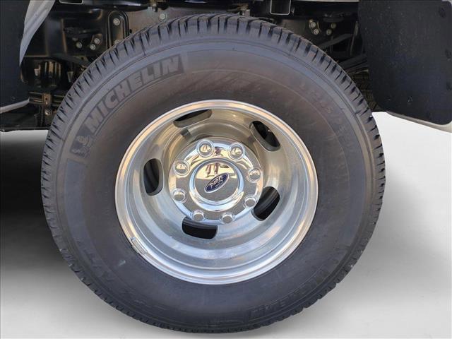 Photo of 2025 Star White Metallic Tri-Coat Ford F-350