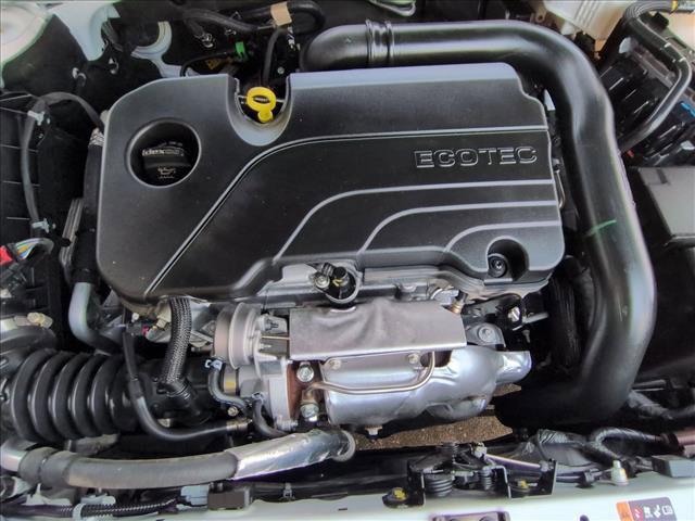 Photo of 2023 Summit White Chevrolet Malibu