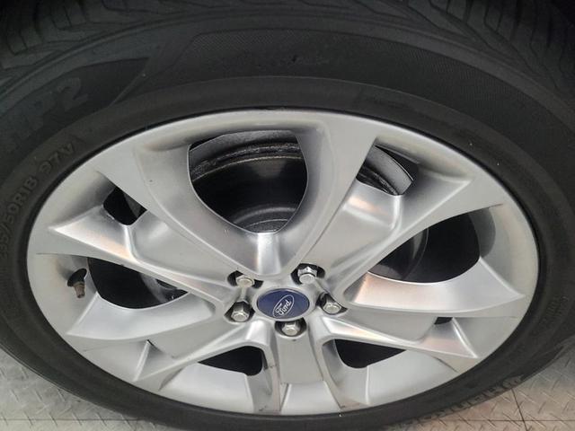 Photo of 2013 Tuxedo Black Ford Escape