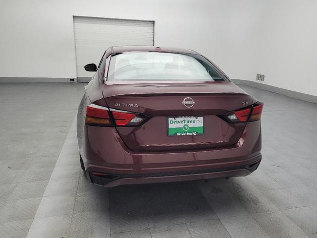 Photo of 2023 Red Nissan Altima