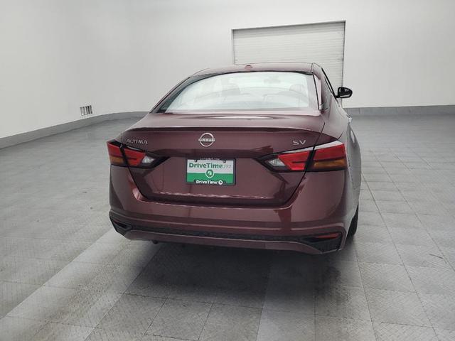 Photo of 2023 Red Nissan Altima