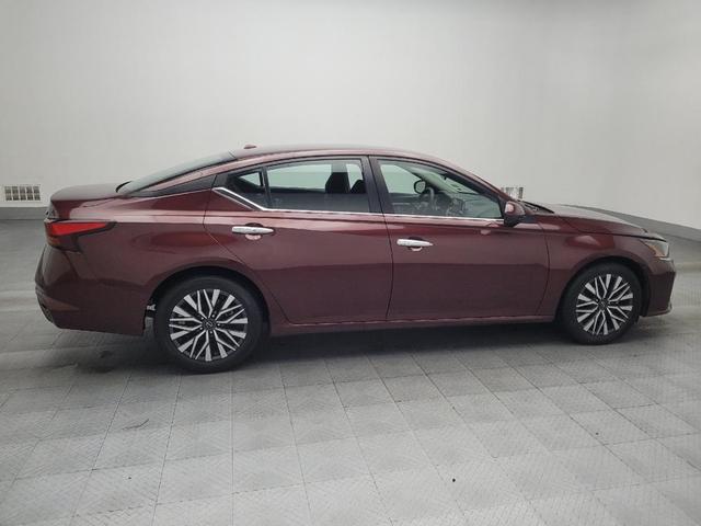 Photo of 2023 Red Nissan Altima