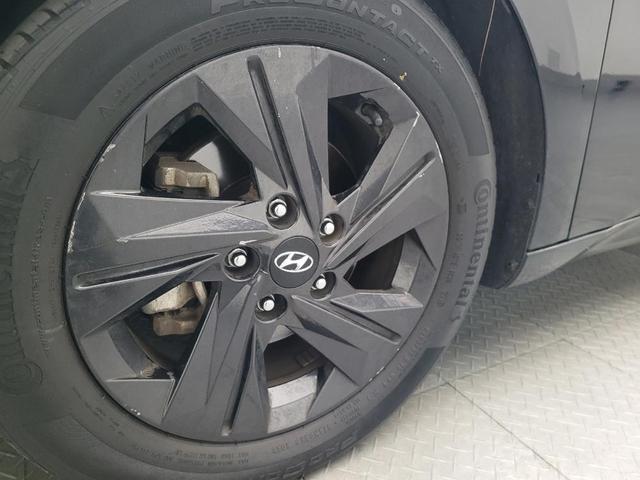 Photo of 2021 Phantom Black Hyundai ELANTRA