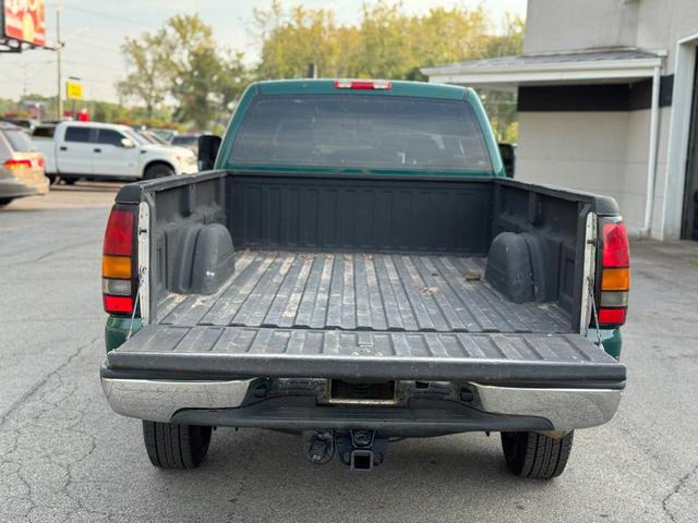 Photo of 2007 Woodland Green GMC Sierra 2500
