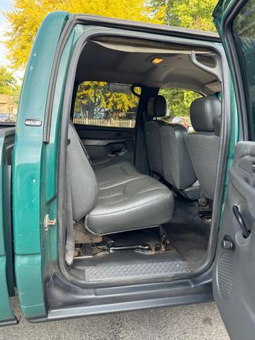 Photo of 2007 Woodland Green GMC Sierra 2500