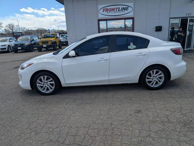 Photo of 2012 Crystal White Pearl Mica Mazda Mazda3