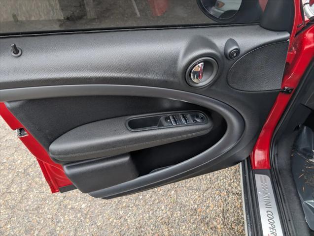 Photo of 2015 Red MINI Countryman