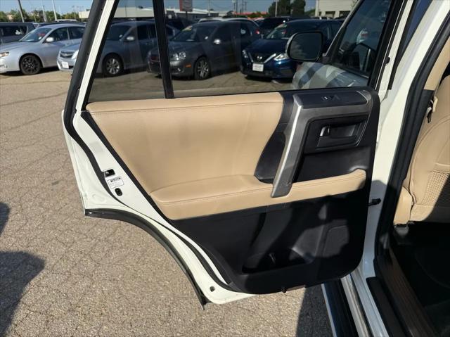 Photo of 2011 Blizzard Pearl Toyota 4Runner