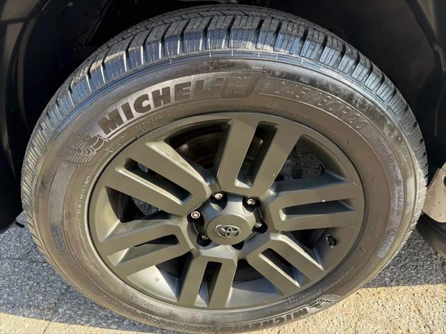 Photo of 2011 Blizzard Pearl Toyota 4Runner