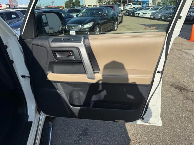 Photo of 2011 Blizzard Pearl Toyota 4Runner
