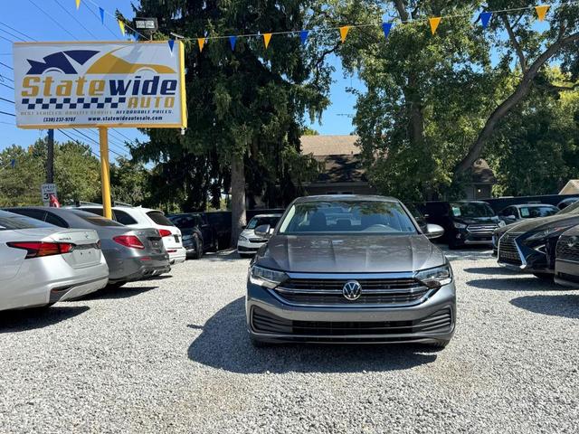 Photo of 2024 Platinum Gray Metallic Volkswagen Jetta