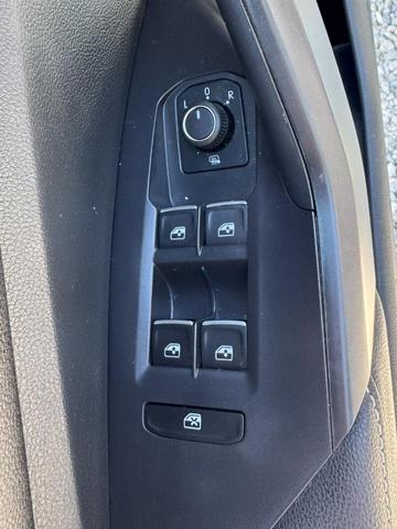 Photo of 2024 Platinum Gray Metallic Volkswagen Jetta