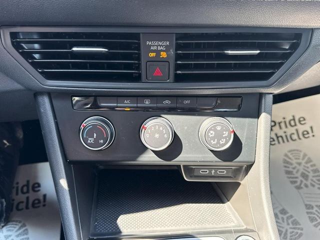Photo of 2024 Platinum Gray Metallic Volkswagen Jetta